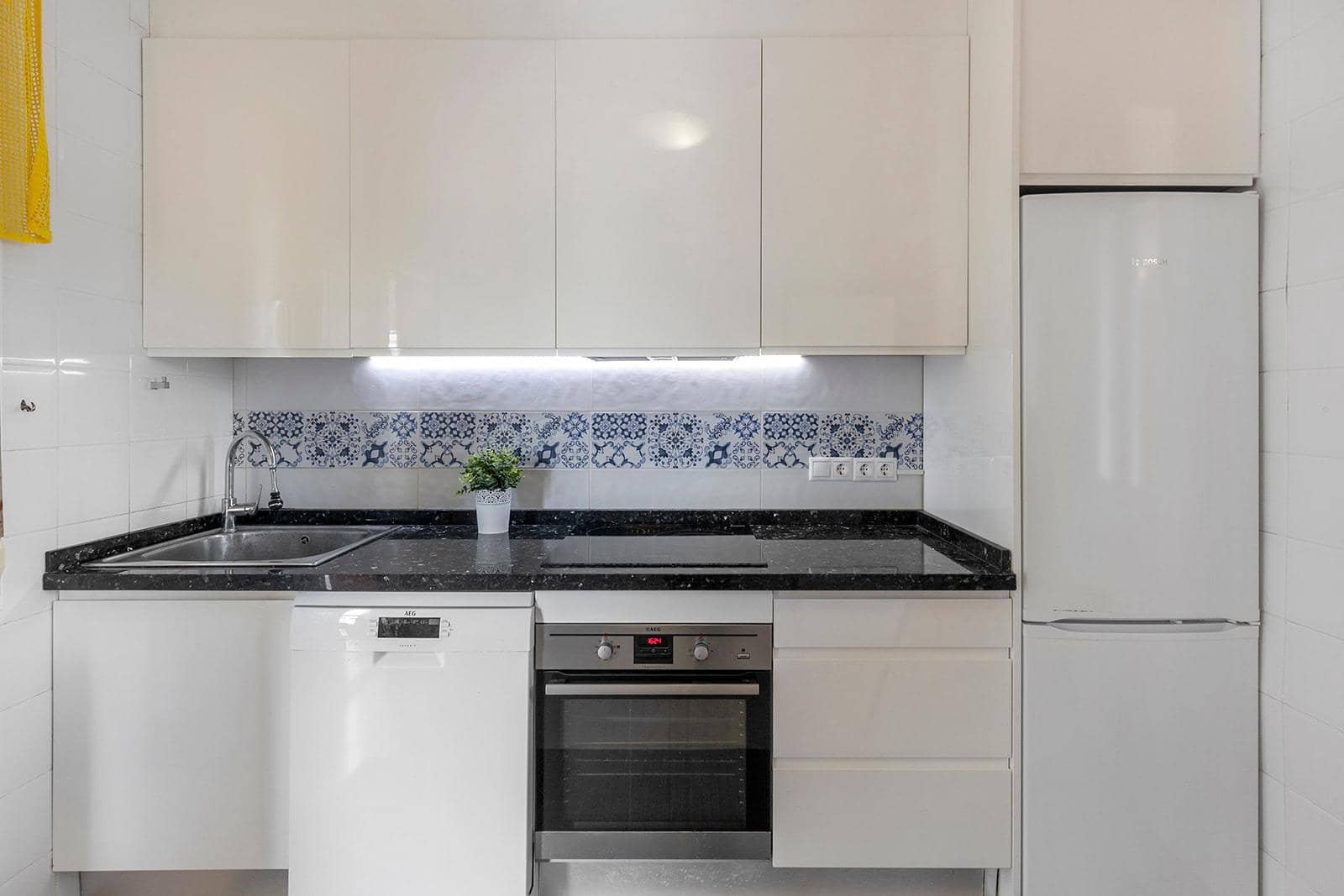 5 bedroom Villa for sale in Torrevieja with pool - € 410,000 (Ref: 8939119)