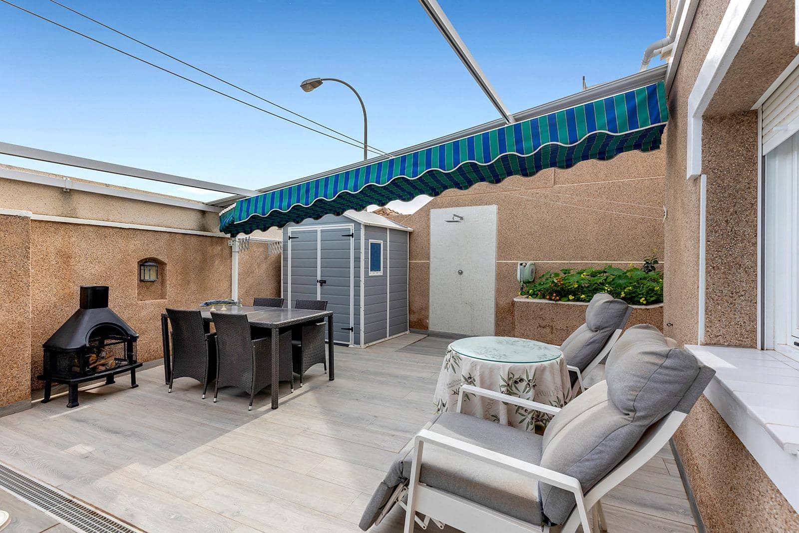 5 bedroom Villa for sale in Torrevieja with pool - € 410,000 (Ref: 8939119)