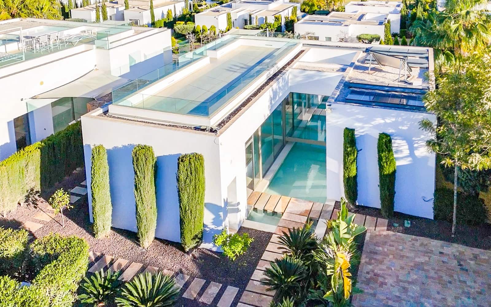 3 soverom Villa til salgs i Orihuela Costa med svømmebasseng garasje - € 950 000 (Ref: 8941792)