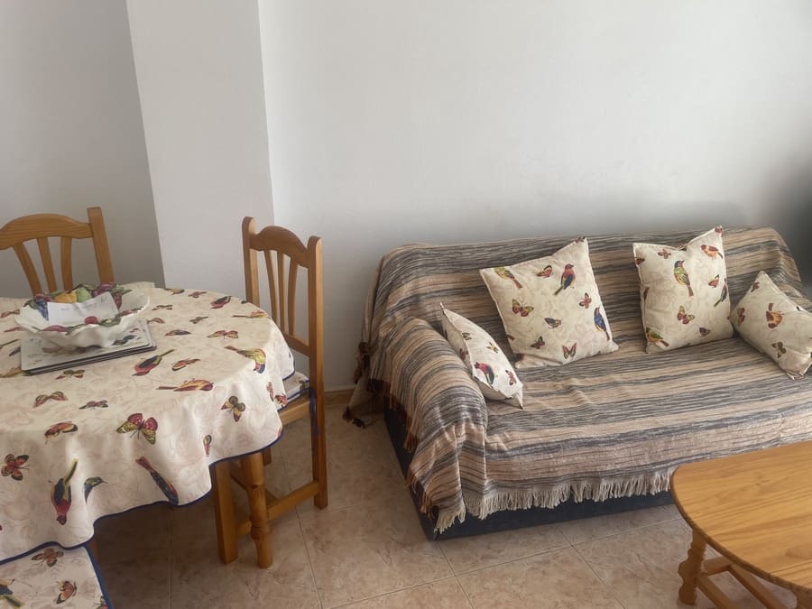 2 Zimmer Apartment zu verkaufen in Torrevieja mit Pool - 124.000 € (Ref: 8949083)