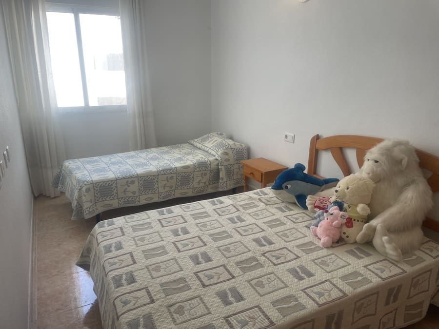 2 Zimmer Apartment zu verkaufen in Torrevieja mit Pool - 124.000 € (Ref: 8949083)
