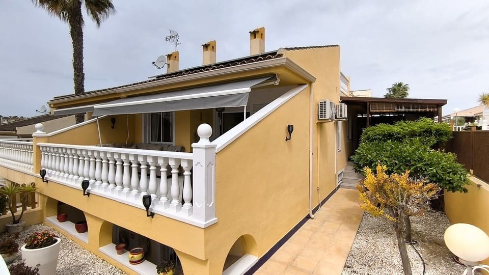 3 bedroom Semi-detached Villa for sale in Benimar with pool - € 260,000 (Ref: 8952824)