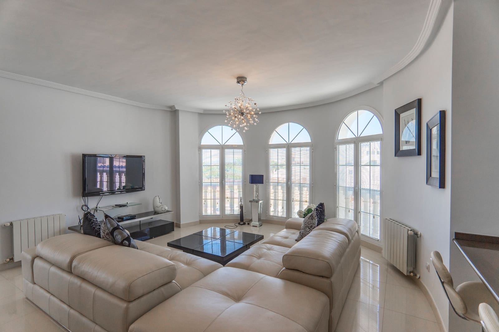 6 bedroom Villa for sale in Ciudad Quesada with pool - € 1,100,000 (Ref: 8957940)