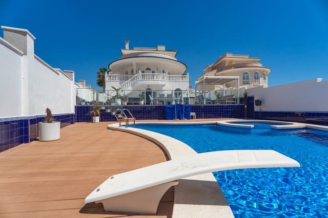 6 bedroom Villa for sale in Ciudad Quesada, Rojales with pool - € 1,100,000 (Ref: 8957940)