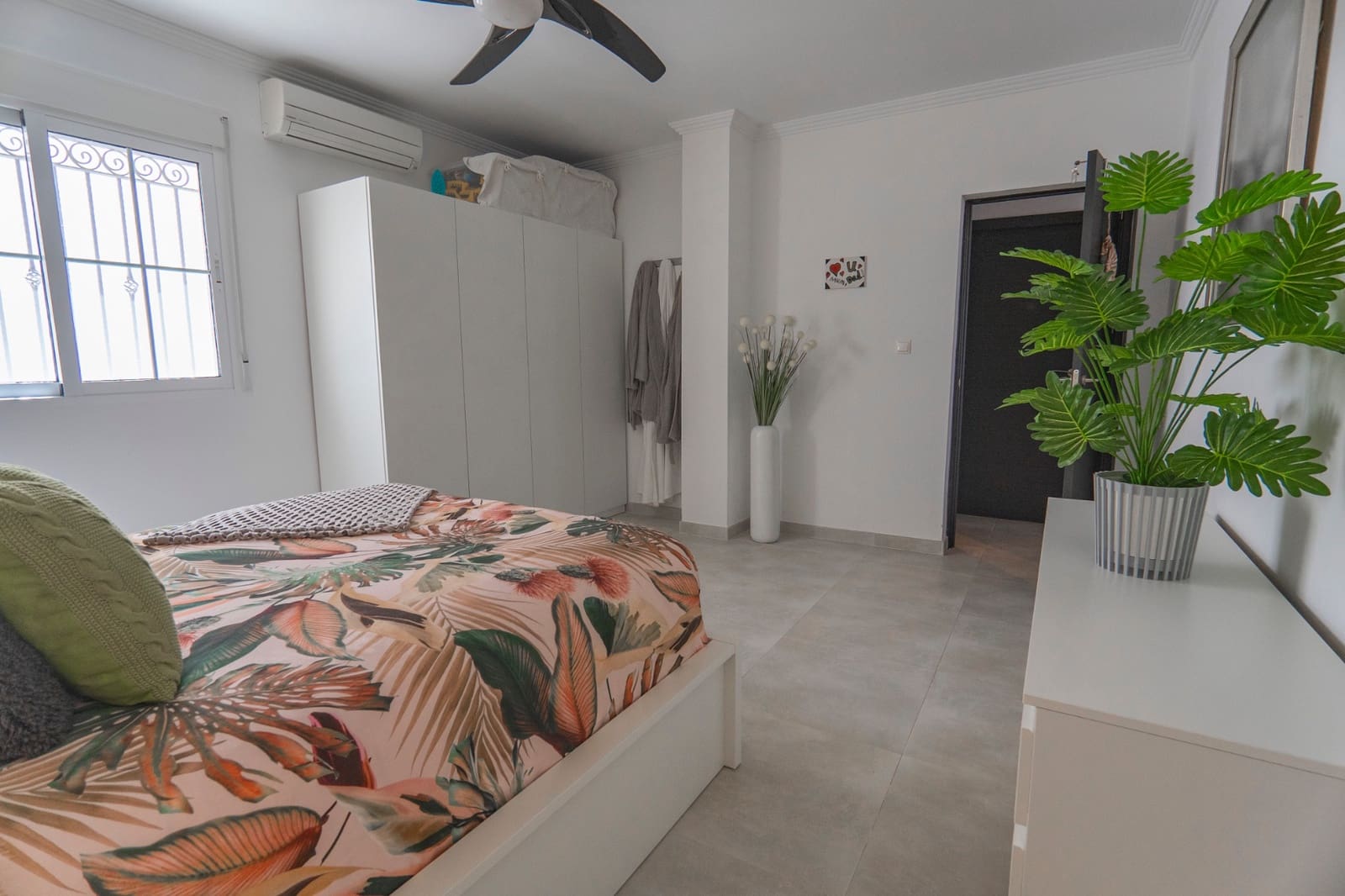 6 bedroom Villa for sale in Ciudad Quesada with pool - € 1,100,000 (Ref: 8957940)