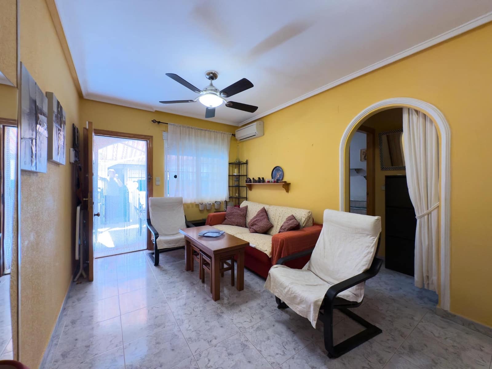 Apartamento de 2 habitaciones en Torrevieja en venta con piscina - 149.990 € (Ref: 8958148)