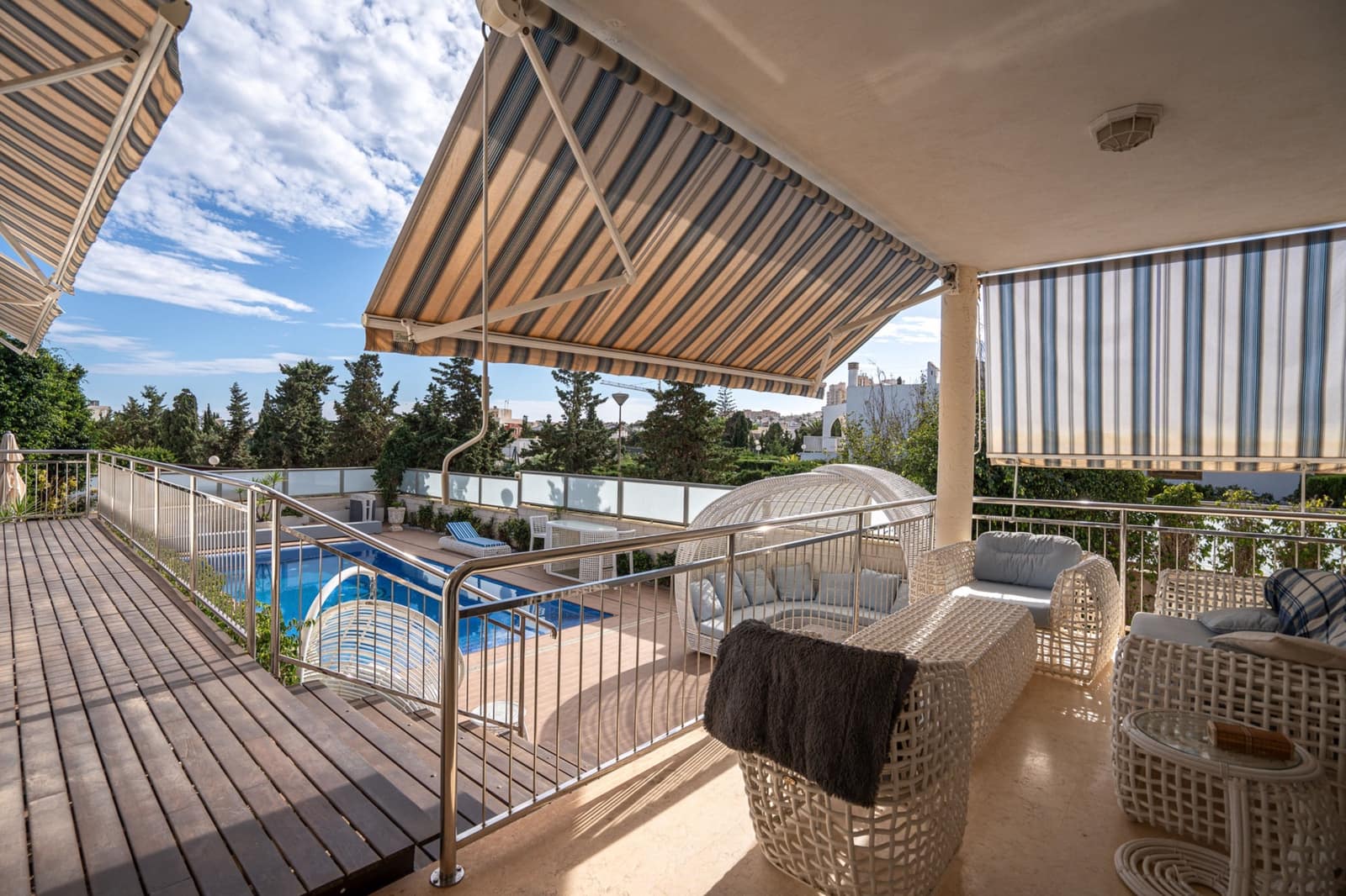 5 bedroom Villa for sale in La Mata with pool - € 1,170,000 (Ref: 8962635)