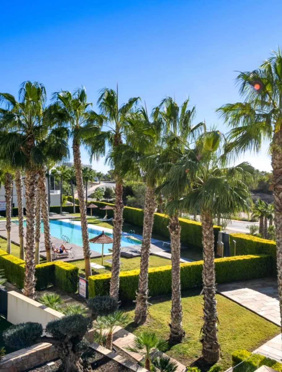 3 Zimmer Apartment zu verkaufen in San Miguel de Salinas mit Pool - 449.000 € (Ref: 8970925)