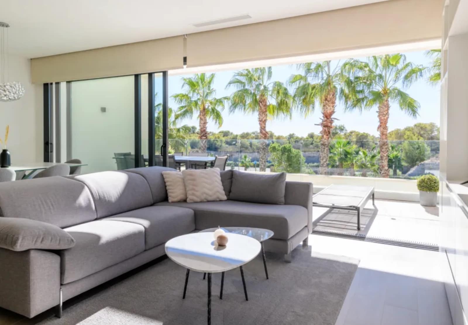 3 Zimmer Apartment zu verkaufen in San Miguel de Salinas mit Pool - 449.000 € (Ref: 8970925)