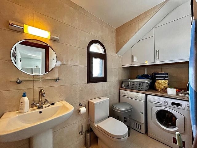 Chalet de 3 habitaciones en Orihuela Costa, Orihuela en venta con piscina - 350.000 € (Ref: 8981628)