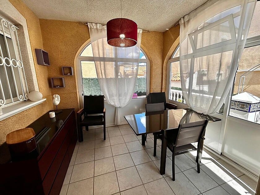 2 quarto Moradia para venda em Torrevieja com piscina garagem - 245 000 € (Ref: 8981629)