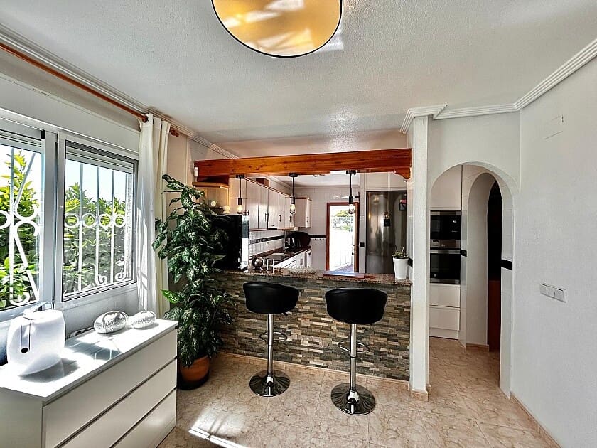 2 quarto Moradia para venda em Torrevieja com piscina garagem - 245 000 € (Ref: 8981629)