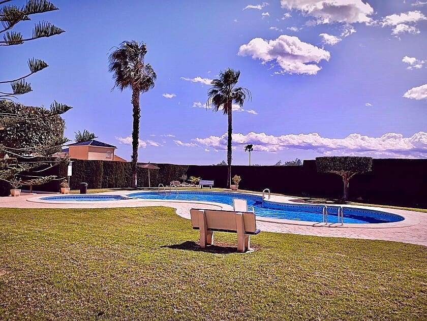 2 quarto Moradia para venda em Torrevieja com piscina garagem - 245 000 € (Ref: 8981629)