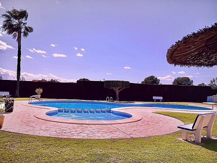 2 quarto Moradia para venda em Torrevieja com piscina garagem - 245 000 € (Ref: 8981629)