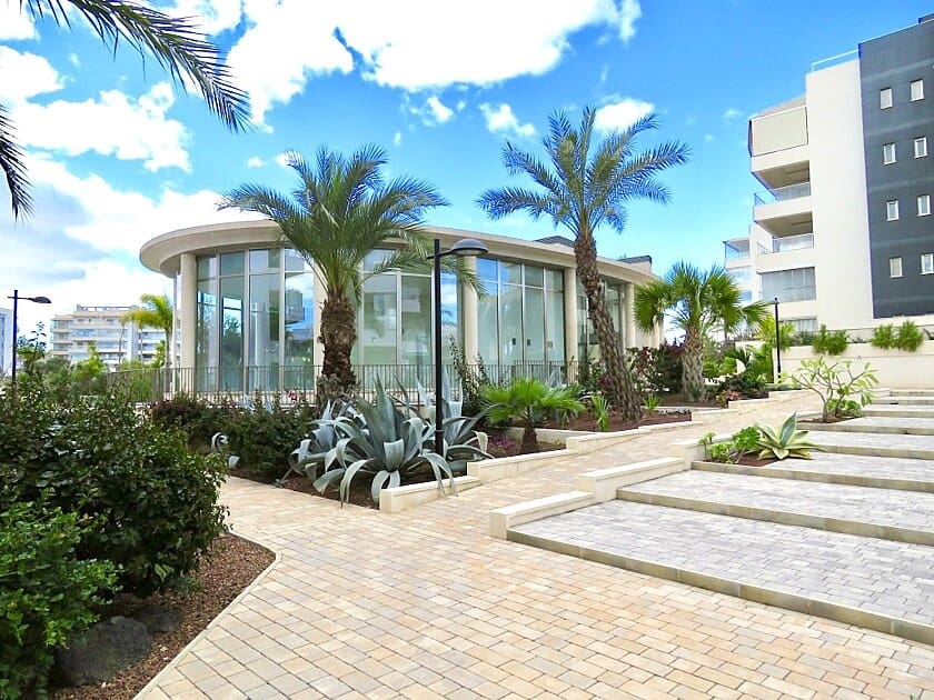 2 makuuhuone Huoneisto myytävänä paikassa Orihuela Costa mukana uima-altaan 
autotalli - 250 000 € (Ref: 8981631)