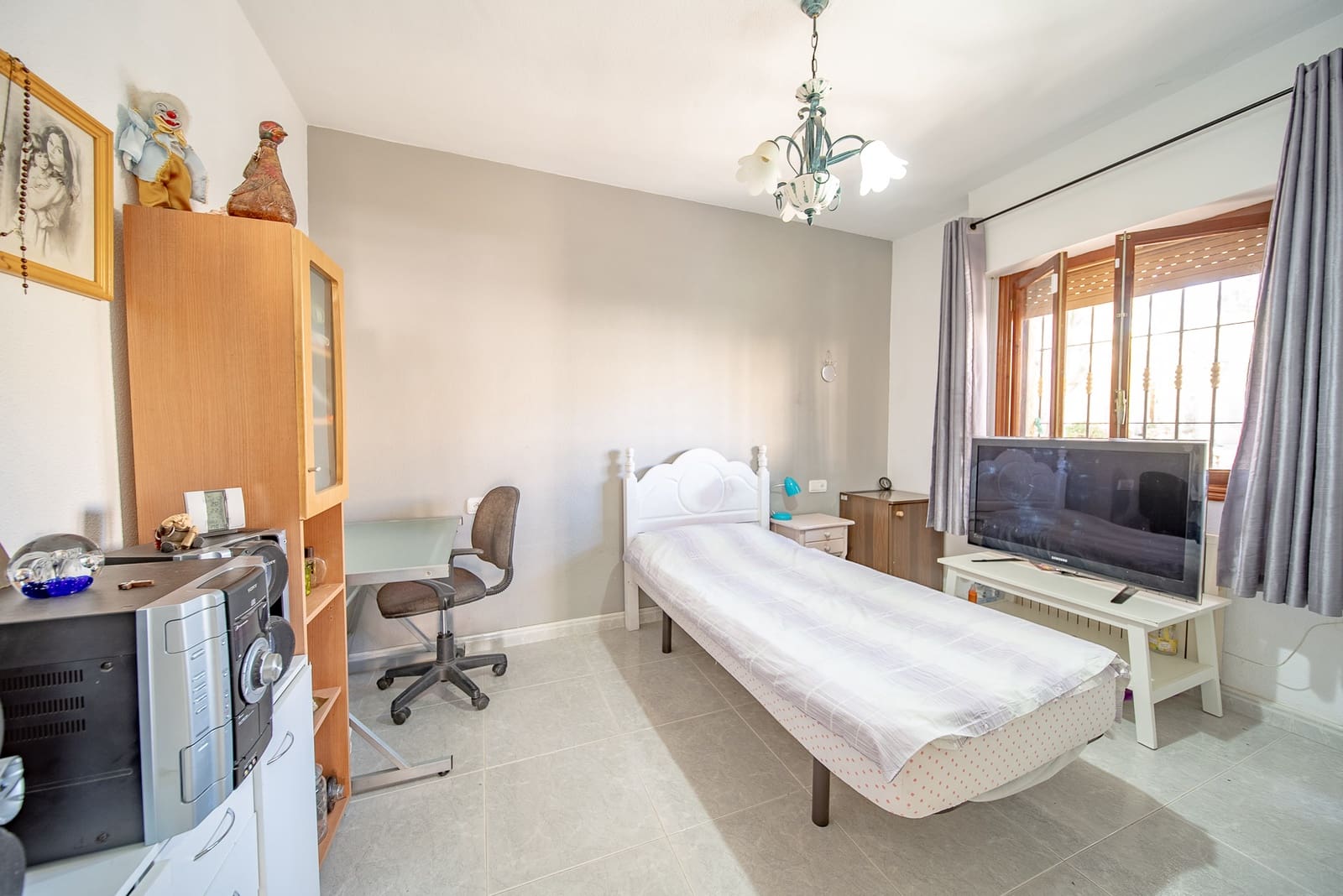 6 sypialnia Willa na sprzedaż w Orihuela Costa z basenem garażem - 450 000 € (Ref: 8982881)