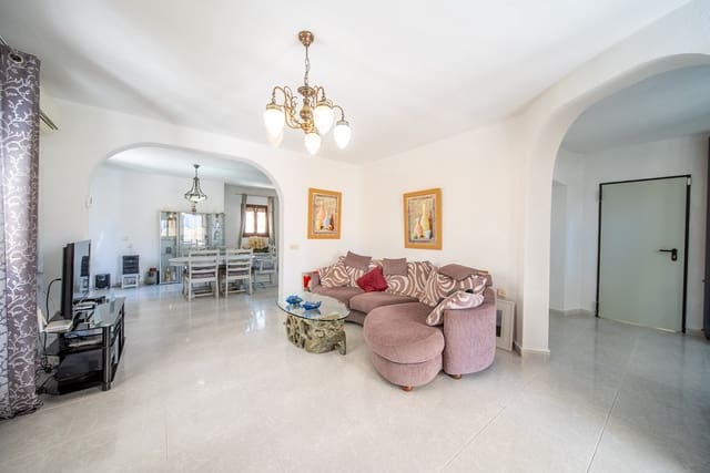 6 sypialnia Willa na sprzedaż w Orihuela Costa, Orihuela z basenem garażem - 450 000 € (Ref: 8982881)