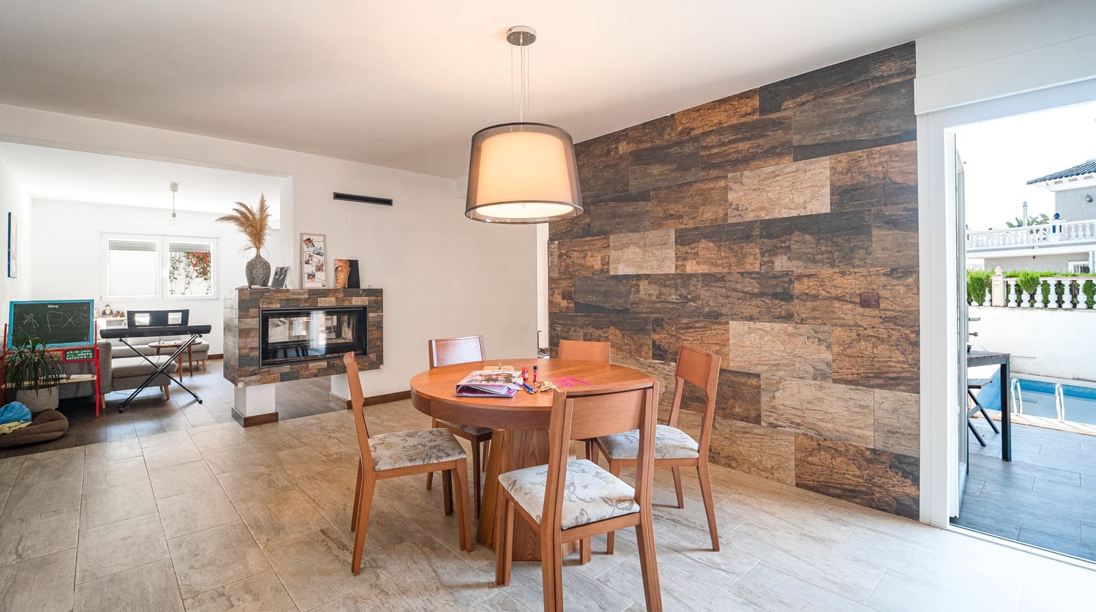 4 makuuhuone Huvila myytävänä paikassa Ciudad Quesada mukana uima-altaan 
autotalli - 549 950 € (Ref: 8988768)