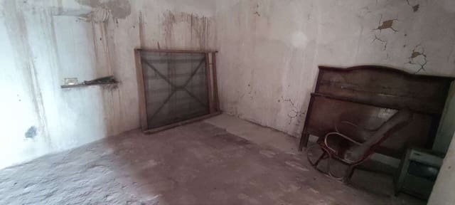 4 soverom Hus til salgs i Raspay, Yecla - € 49 995 (Ref: 8988769)