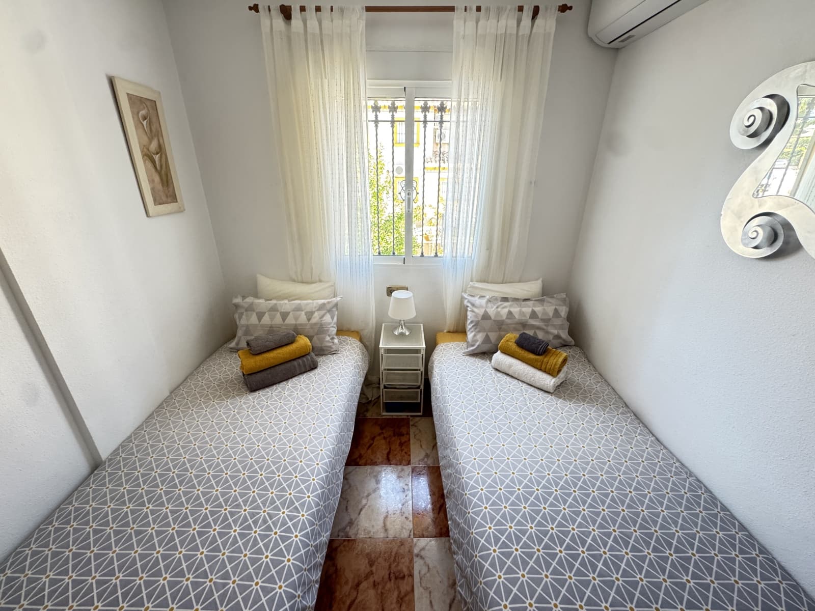 3 soverom Hus til salgs i Villamartin med svømmebasseng - € 245 995 (Ref: 9000748)