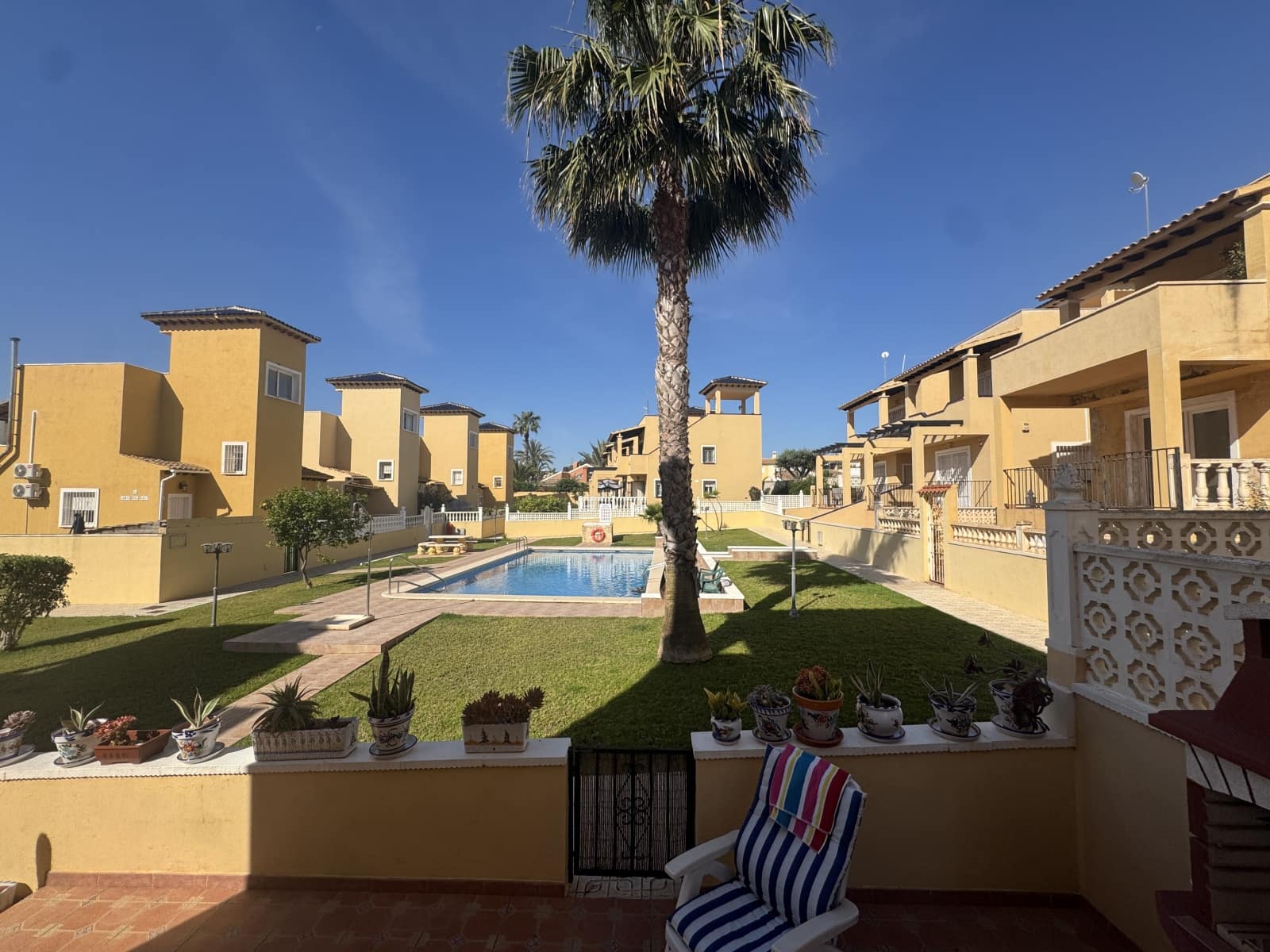 3 bedroom Villa for sale in Villamartin with pool - € 269,995 (Ref: 9013801)