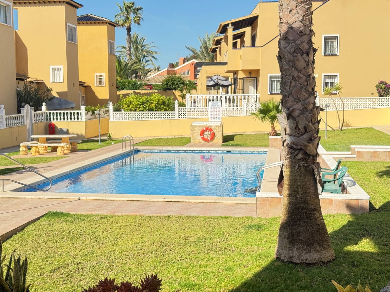 3 bedroom Villa for sale in Villamartin with pool - € 269,995 (Ref: 9013801)