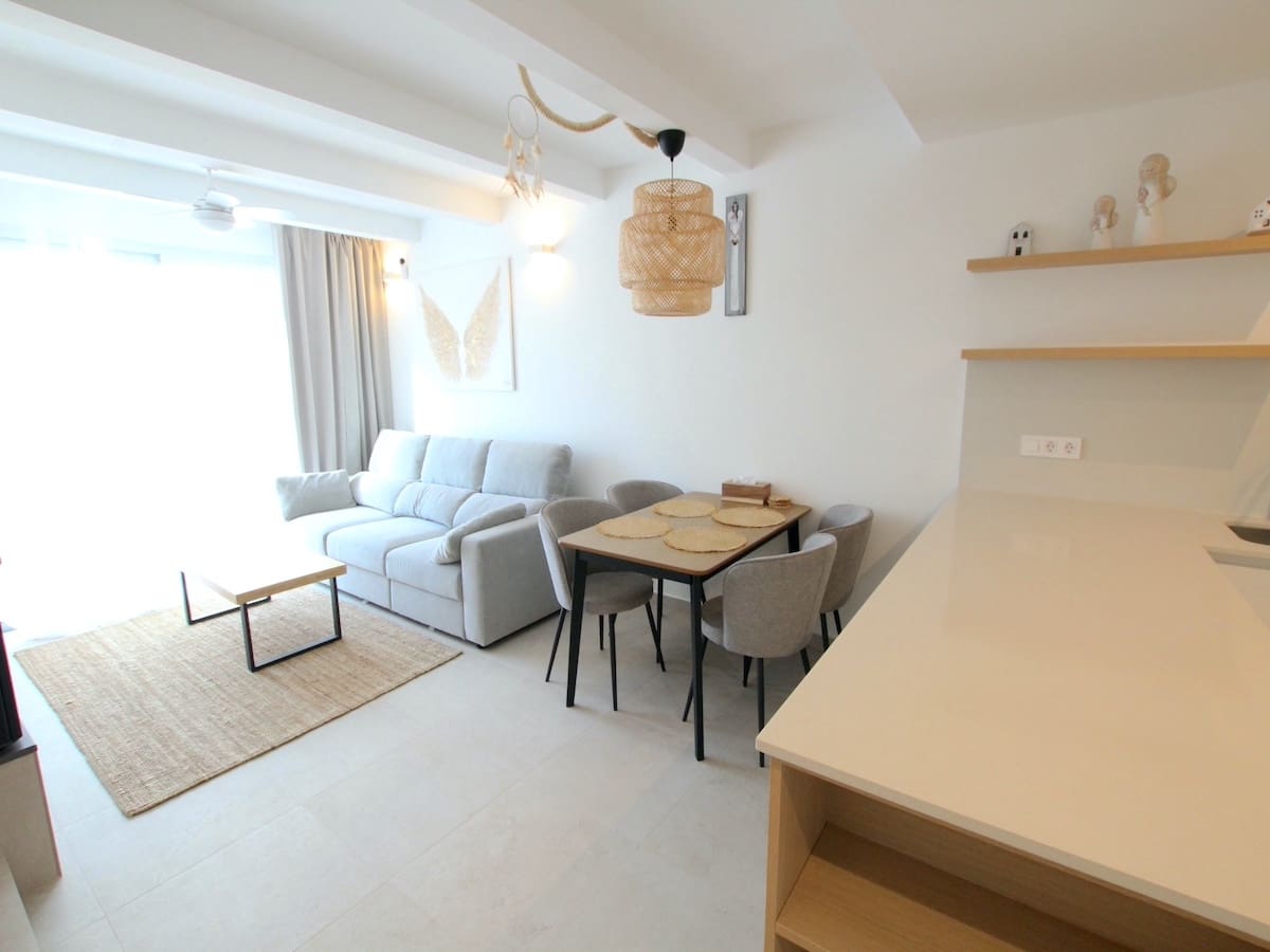 3 bedroom Villa for sale in La Marina with pool - € 345,000 (Ref: 9013806)