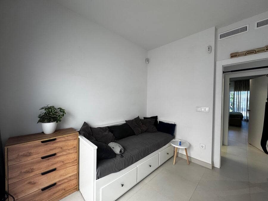 3 bedroom Apartment for sale in Torrevieja - € 315,000 (Ref: 9015905)