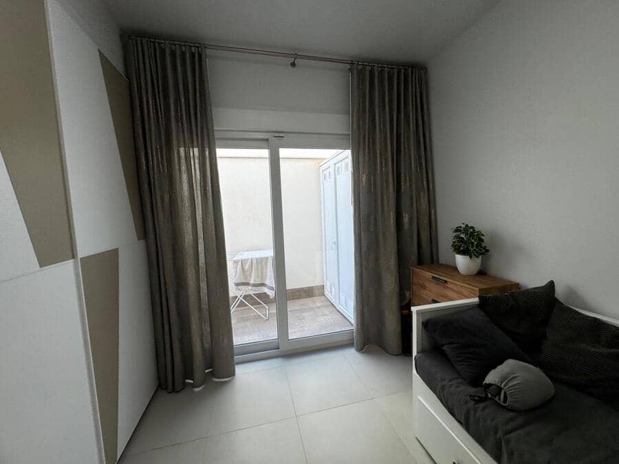 3 bedroom Apartment for sale in Torrevieja - € 315,000 (Ref: 9015905)