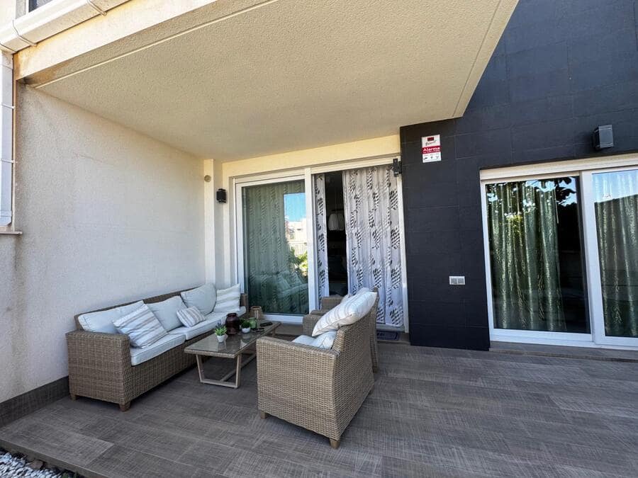 3 bedroom Apartment for sale in Torrevieja - € 315,000 (Ref: 9015905)