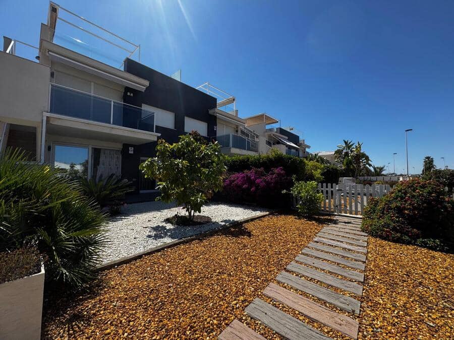 3 bedroom Apartment for sale in Torrevieja - € 315,000 (Ref: 9015905)