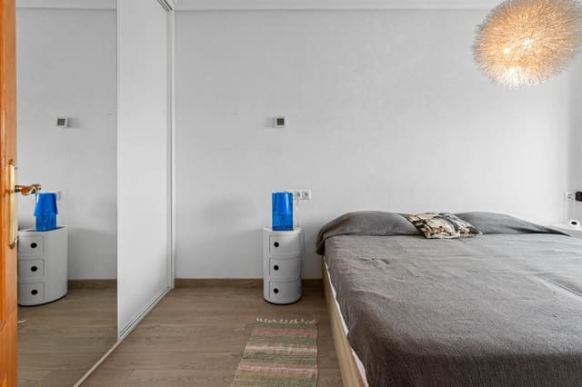 1 makuuhuone Kattohuoneisto myytävänä paikassa Torrevieja mukana uima-altaan - 127 500 € (Ref: 9033447)