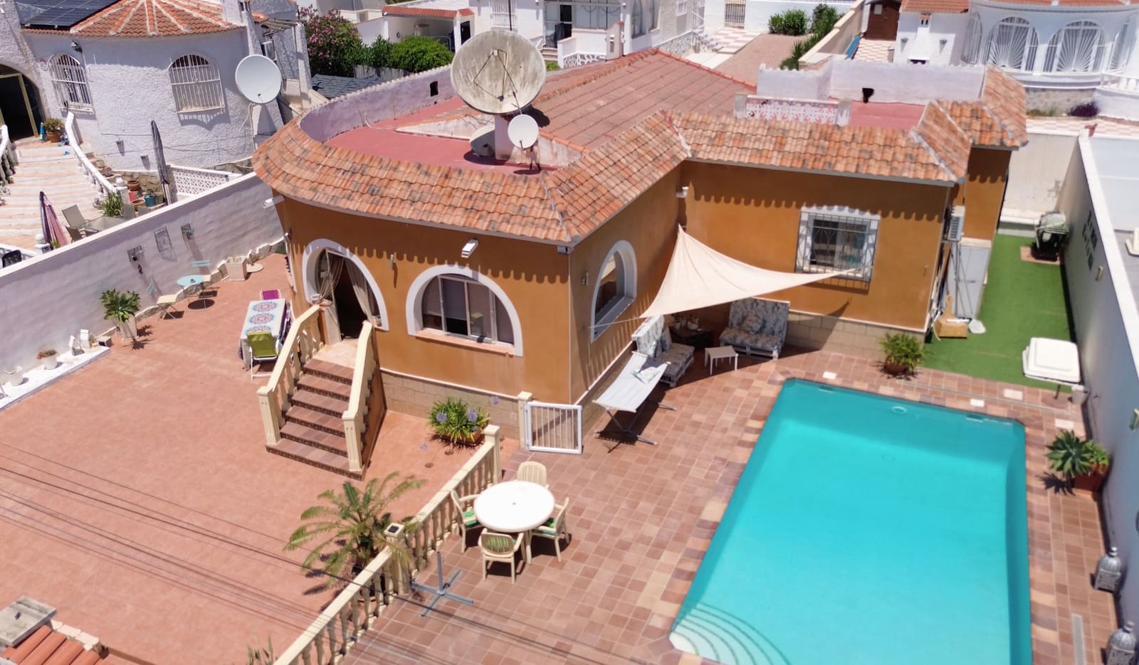 4 sypialnia Willa na sprzedaż w Ciudad Quesada z basenem - 419 950 € (Ref: 9035063)