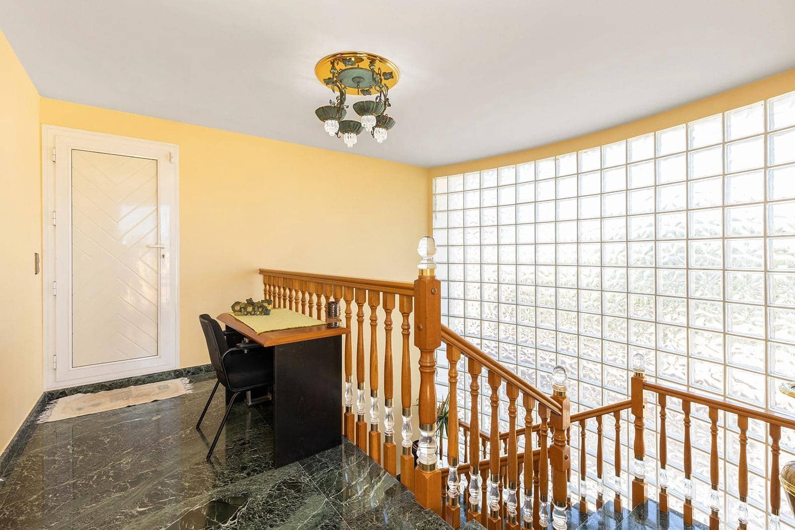 5 sypialnia Willa na sprzedaż w Torrevieja z basenem garażem - 780 000 € (Ref: 9036958)