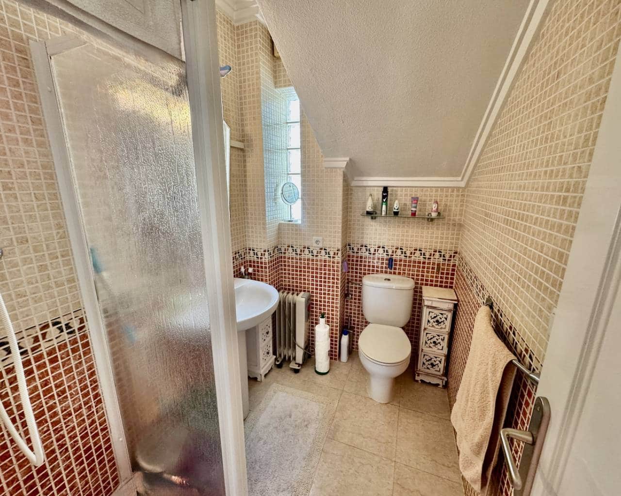 3 makuuhuone Huvila myytävänä paikassa Ciudad Quesada mukana uima-altaan - 195 000 € (Ref: 9043804)