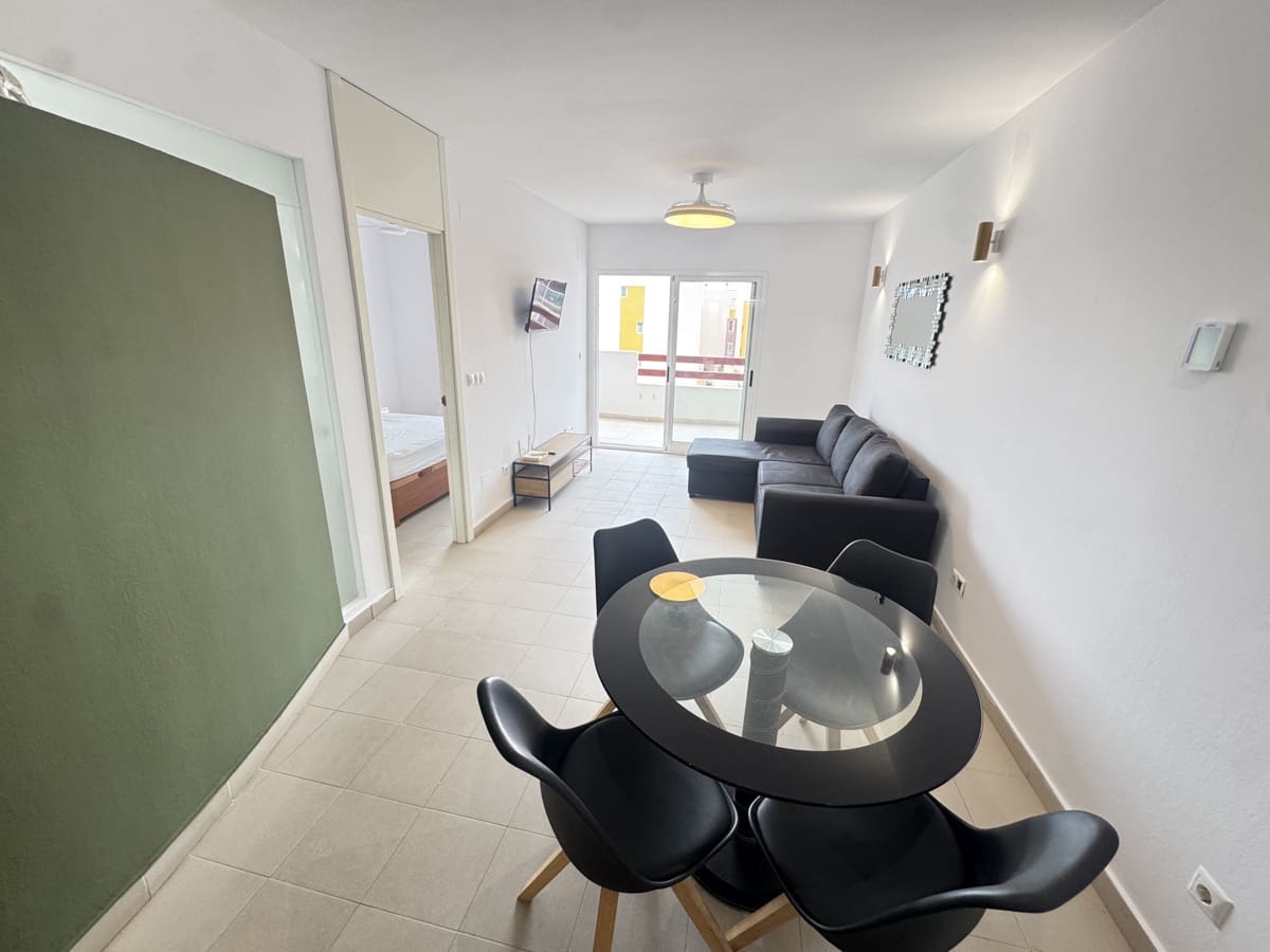 2 Zimmer Apartment zu verkaufen in Playa Flamenca mit Pool - 169.995 € (Ref: 9053667)