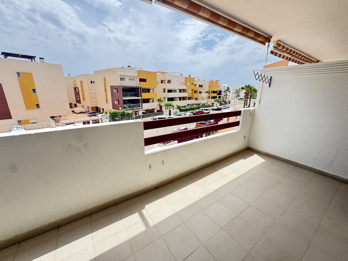 2 Zimmer Apartment zu verkaufen in Playa Flamenca mit Pool - 169.995 € (Ref: 9053667)