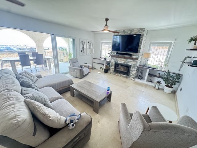 5 soveværelse Villa til salg i San Miguel de Salinas - € 599.999 (Ref: 9053669)