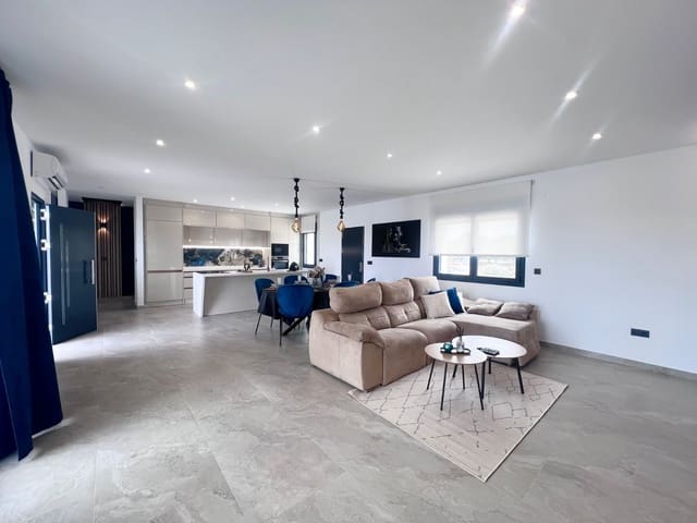 4 bedroom Villa for sale in Ciudad Quesada, Rojales with pool - € 1,300,000 (Ref: 9053671)