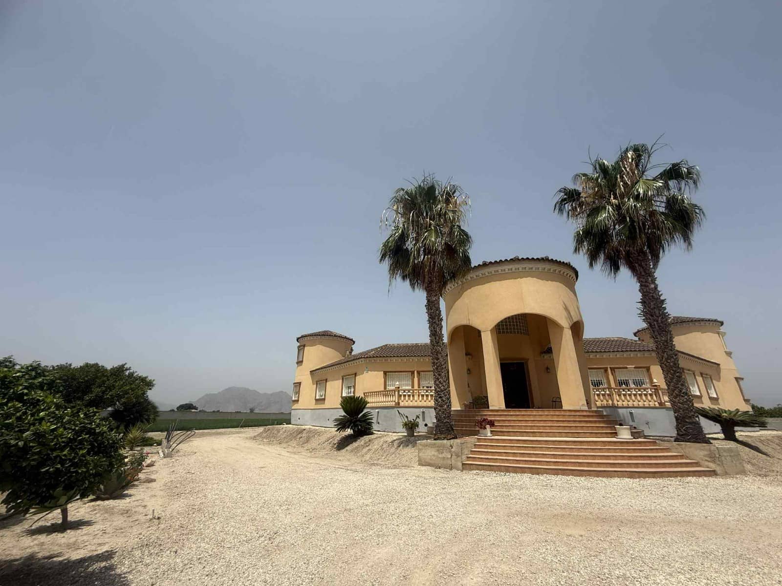 6 soveværelse Semi-Rækkehus til salg i Almoradi med swimmingpool garage - € 850.000 (Ref: 9063448)