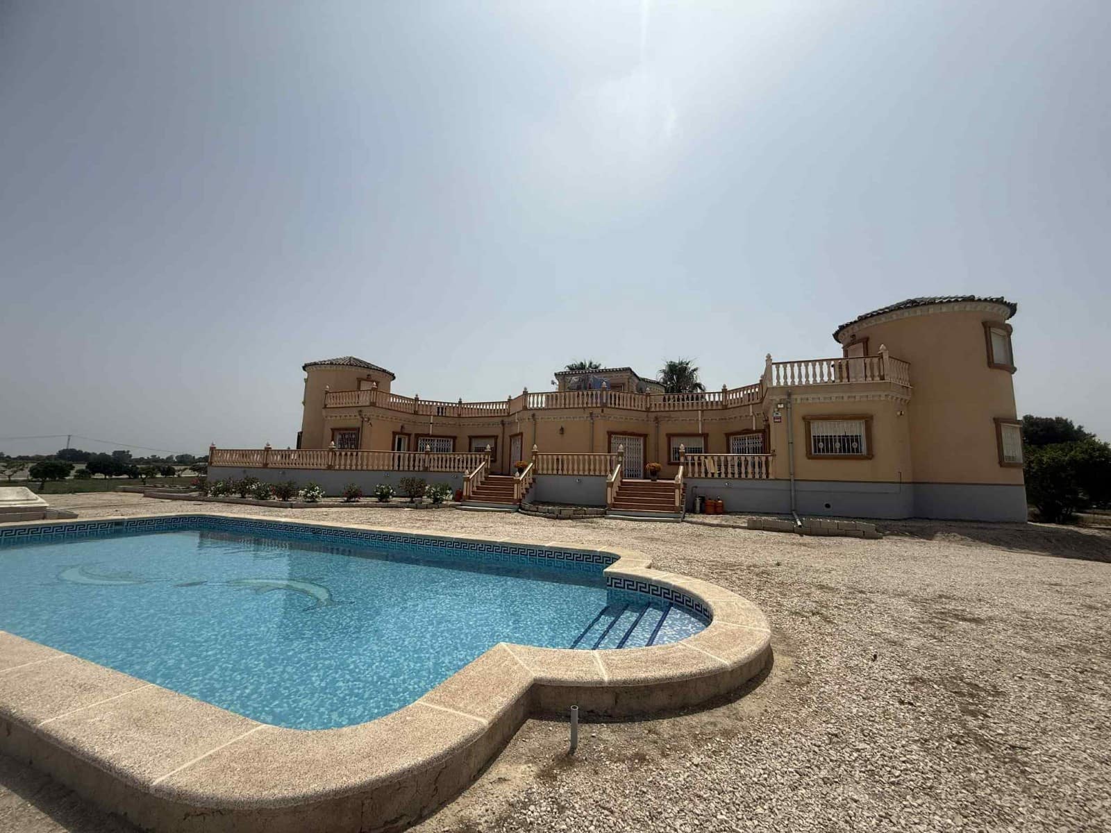 6 soveværelse Semi-Rækkehus til salg i Almoradi med swimmingpool garage - € 850.000 (Ref: 9063448)