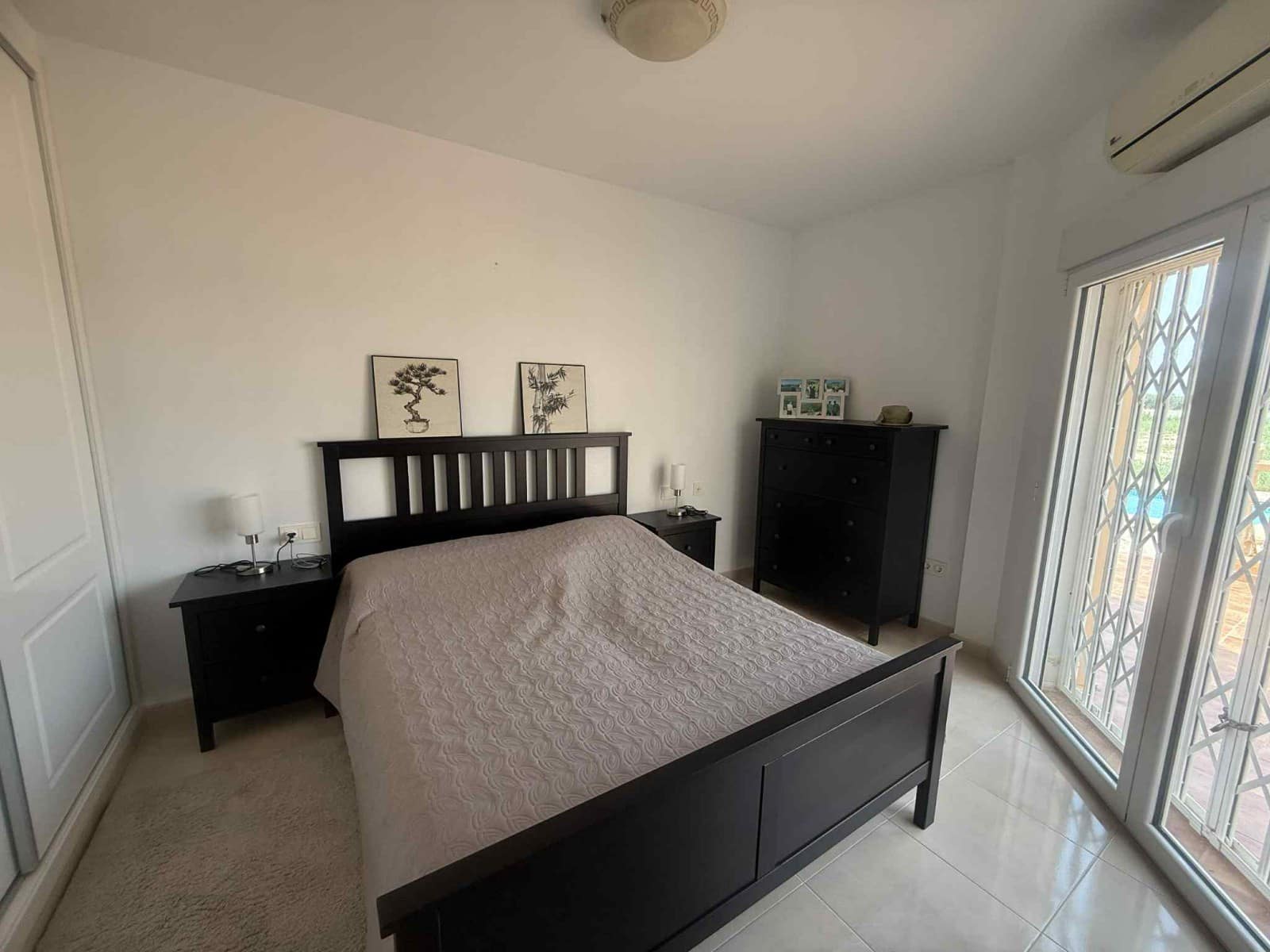 6 soveværelse Semi-Rækkehus til salg i Almoradi med swimmingpool garage - € 850.000 (Ref: 9063448)