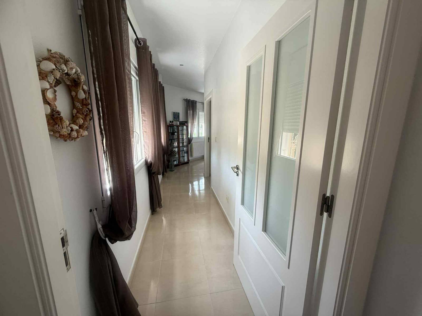 6 soveværelse Semi-Rækkehus til salg i Almoradi med swimmingpool garage - € 850.000 (Ref: 9063448)