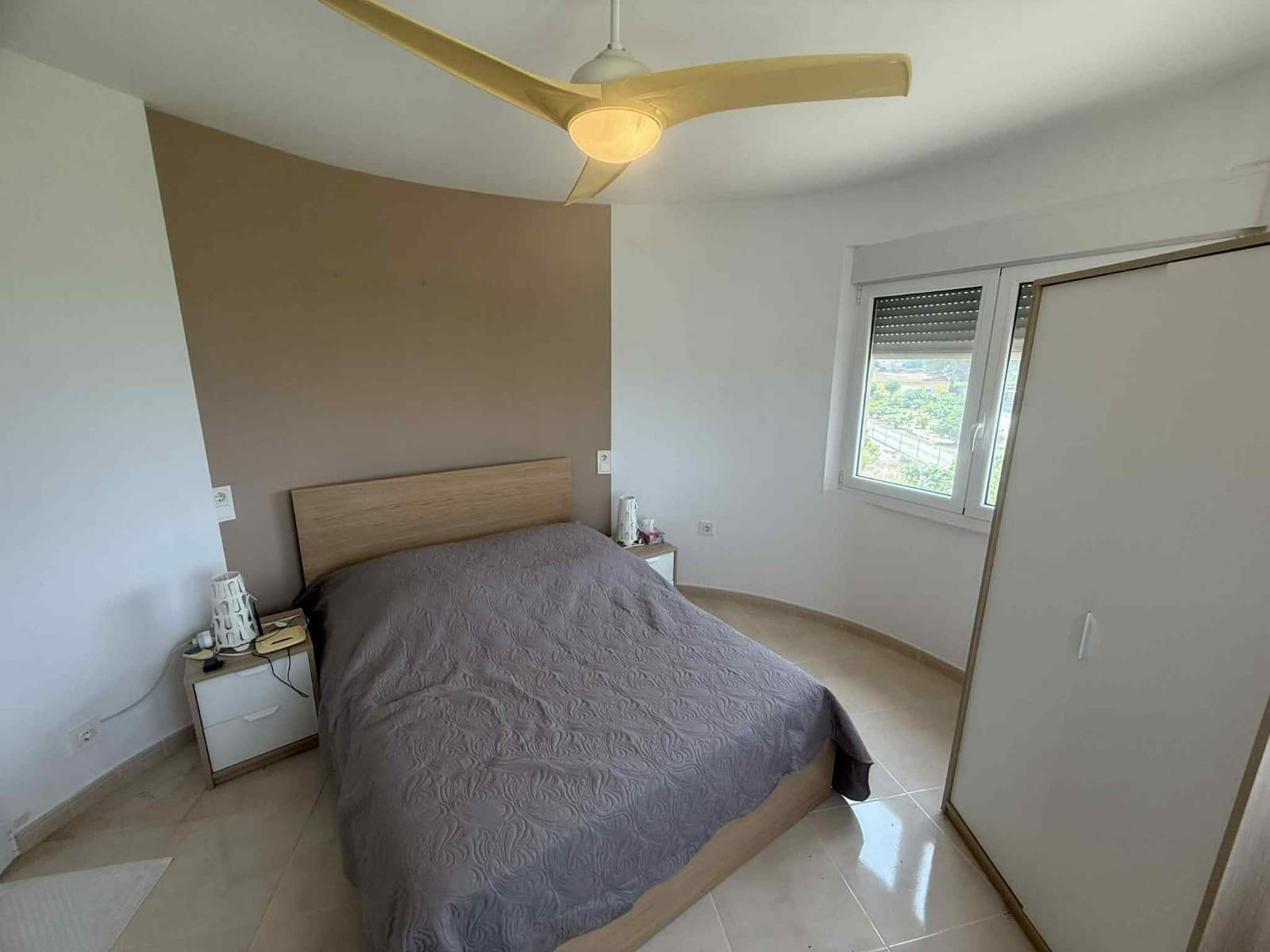 6 soveværelse Semi-Rækkehus til salg i Almoradi med swimmingpool garage - € 850.000 (Ref: 9063448)