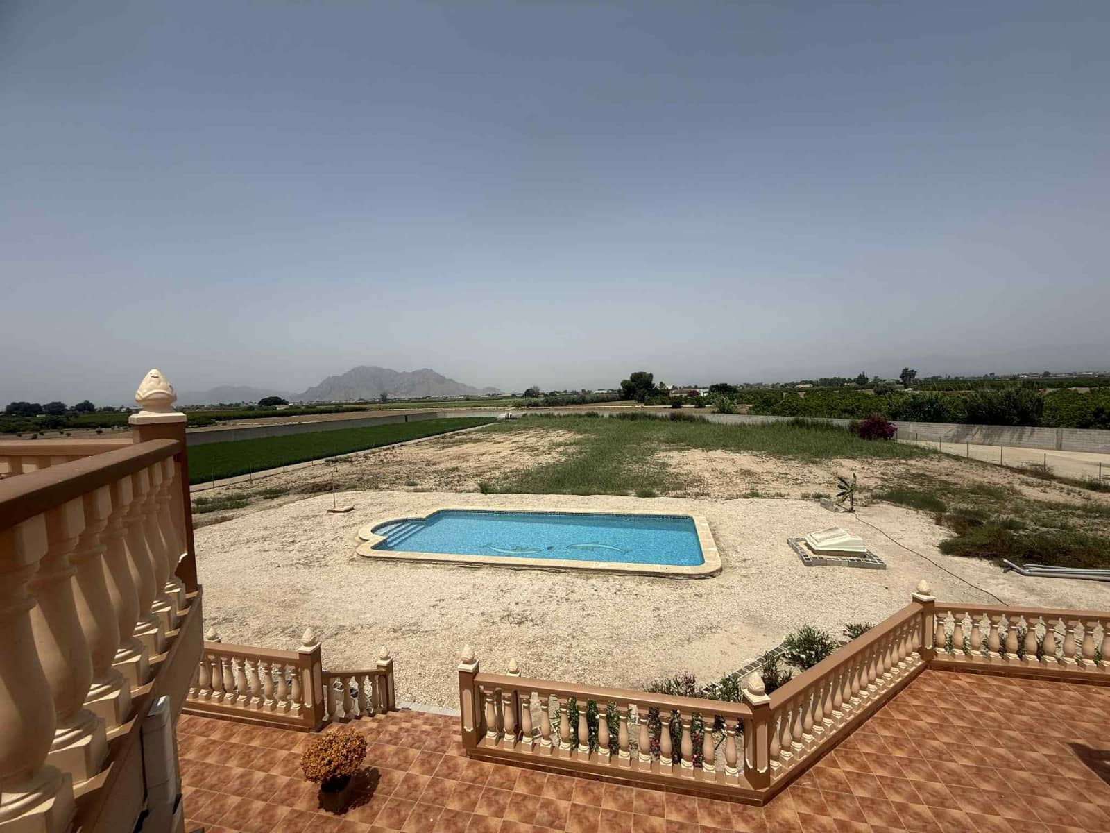 6 soveværelse Semi-Rækkehus til salg i Almoradi med swimmingpool garage - € 850.000 (Ref: 9063448)