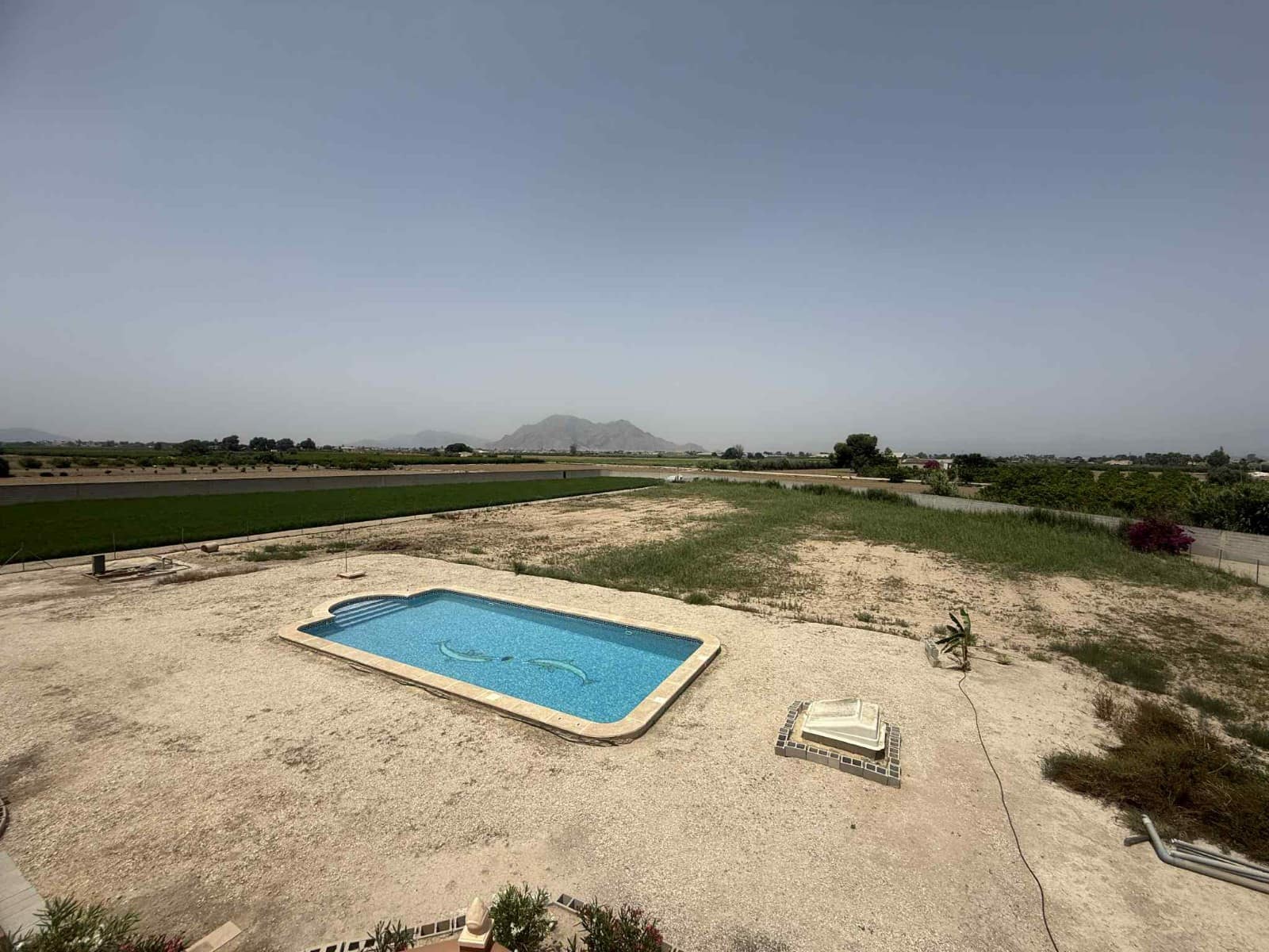 6 soveværelse Semi-Rækkehus til salg i Almoradi med swimmingpool garage - € 850.000 (Ref: 9063448)