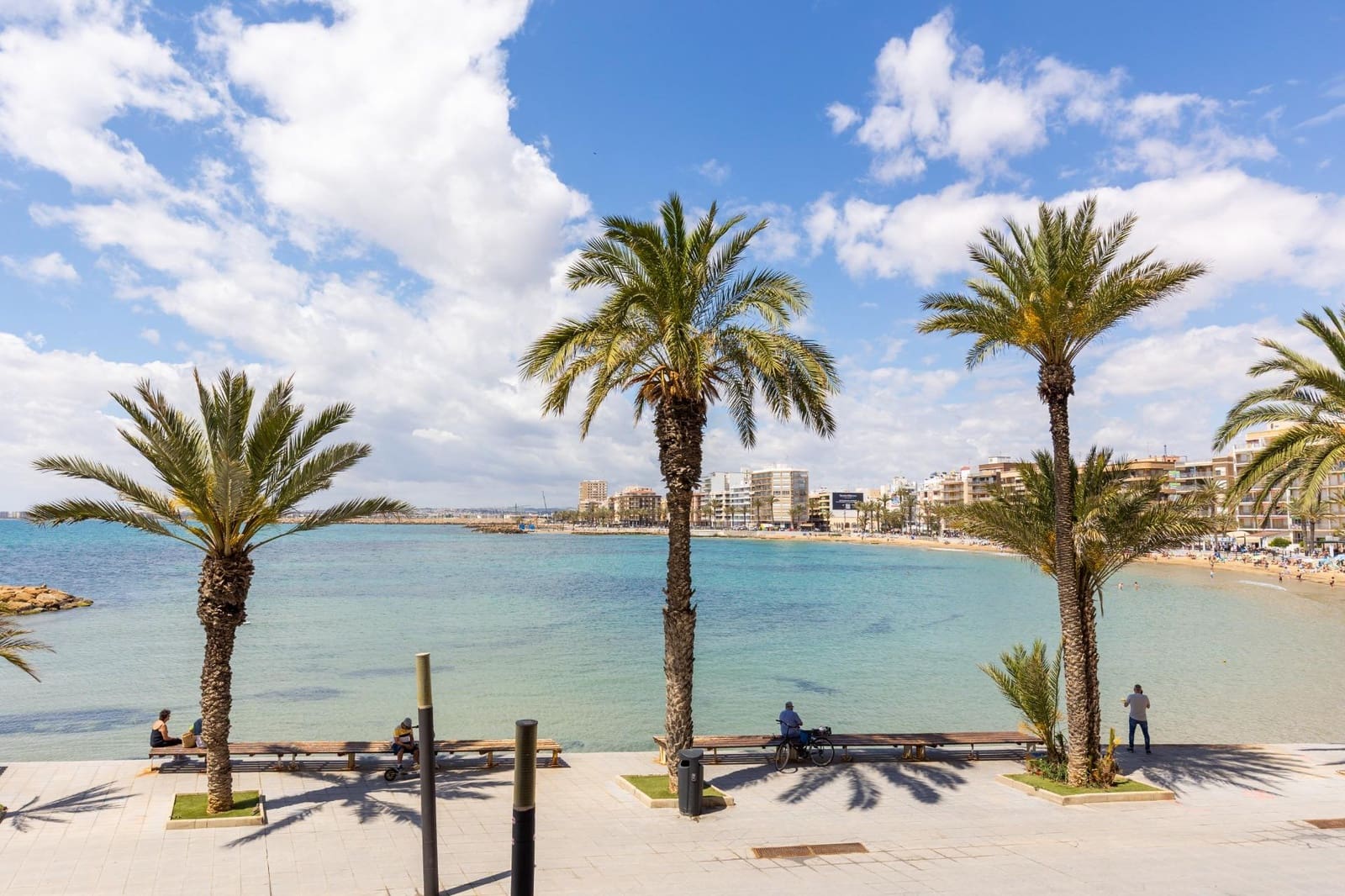 3 bedroom Flat for sale in Torrevieja - € 250,000 (Ref: 9076553)