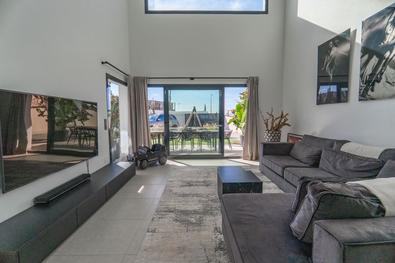 4 quarto Moradia para venda em Ciudad Quesada com piscina - 699 950 € (Ref: 9076564)