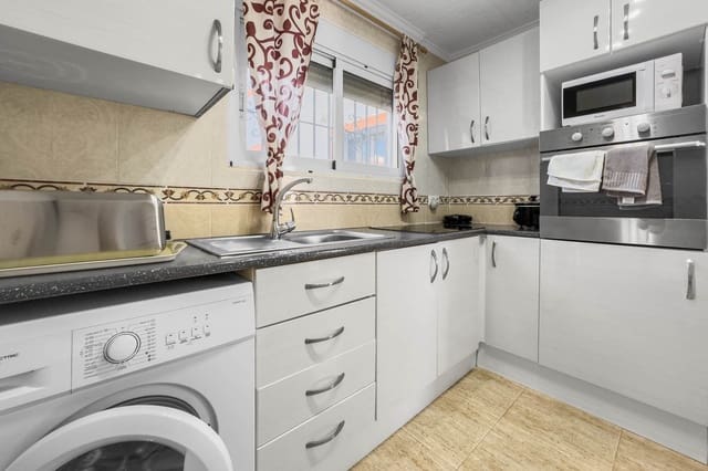 1 soveværelse Semi-Rækkehus til salg i Torrevieja - € 84.000 (Ref: 9076577)