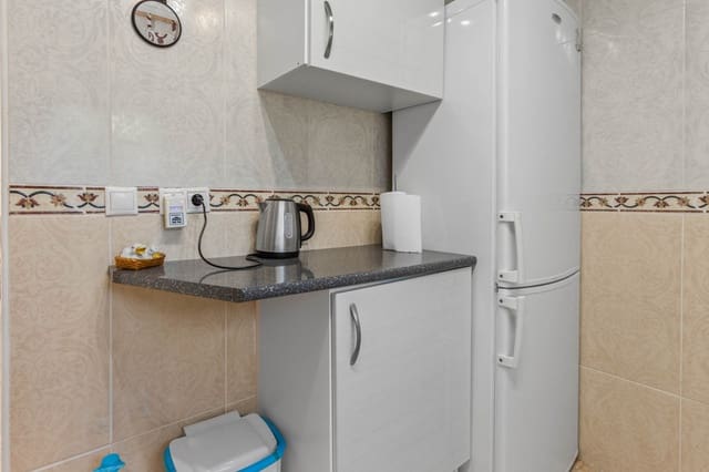 1 soveværelse Semi-Rækkehus til salg i Torrevieja - € 84.000 (Ref: 9076577)